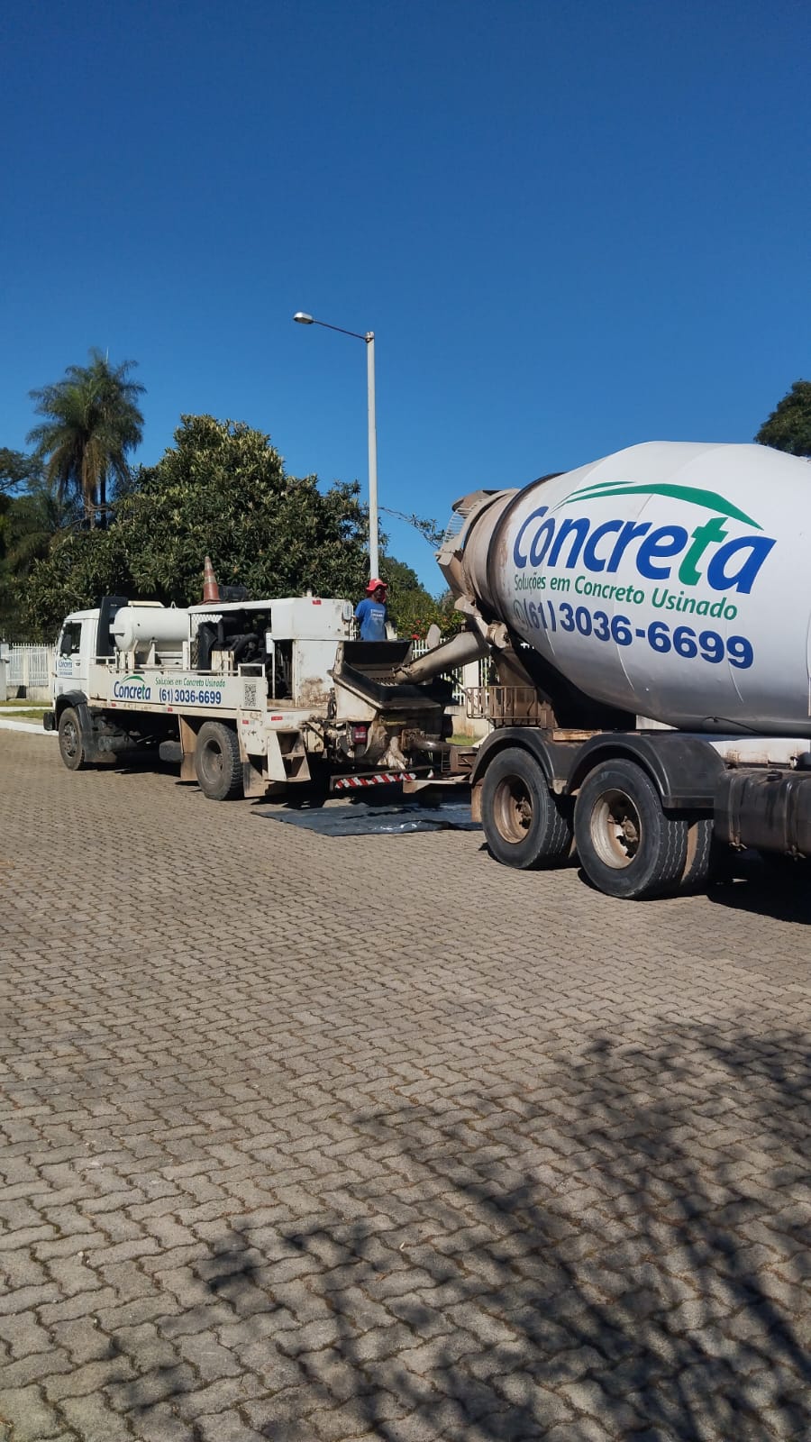 Frota de caminhões betoneira da Usina Concreta atendendo obras no DF